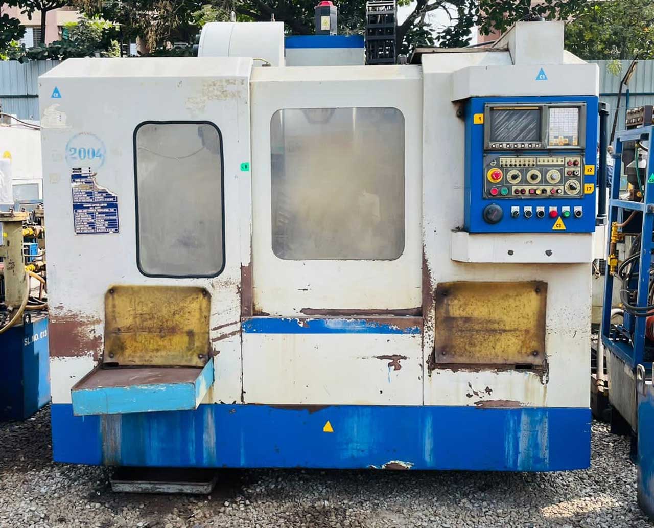 Used VMC Machine Suppliers and Dealers in Pune, Old, Second Hand and Refurbished Vertical Machining Centers in Pune | Puja Enterprises